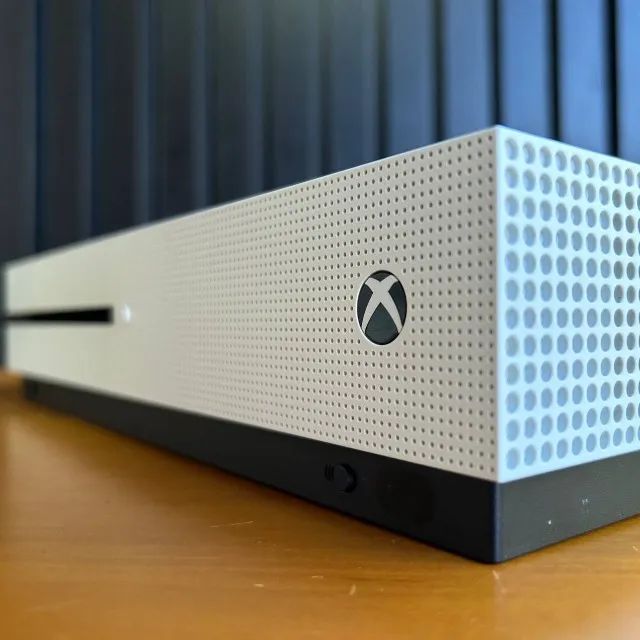 Xbox One S 1TB com Controle Original e Caixa - Foto 5