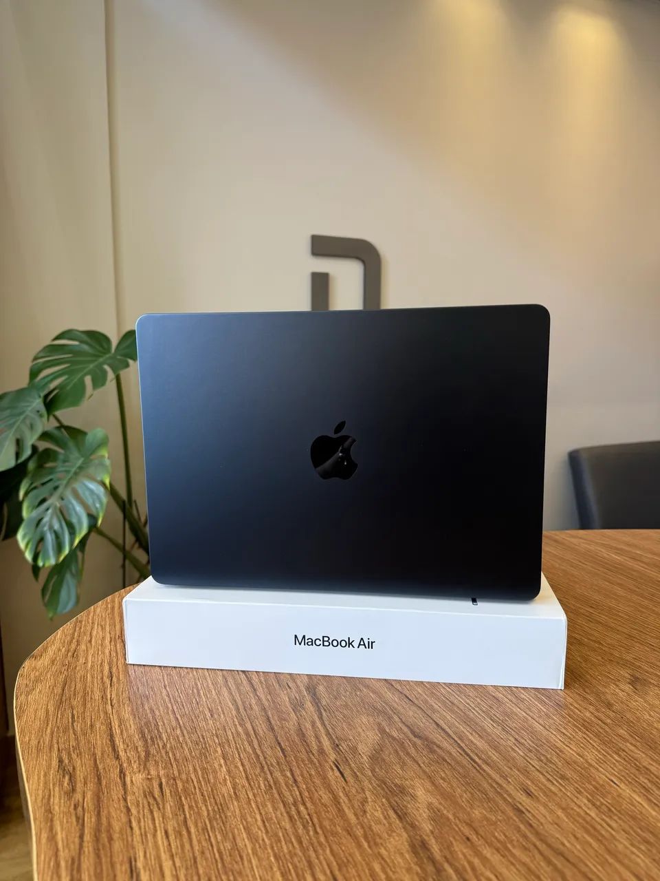 MacBook Air M2 Preto 256/08GB Semi/ Loja Física - Notebooks