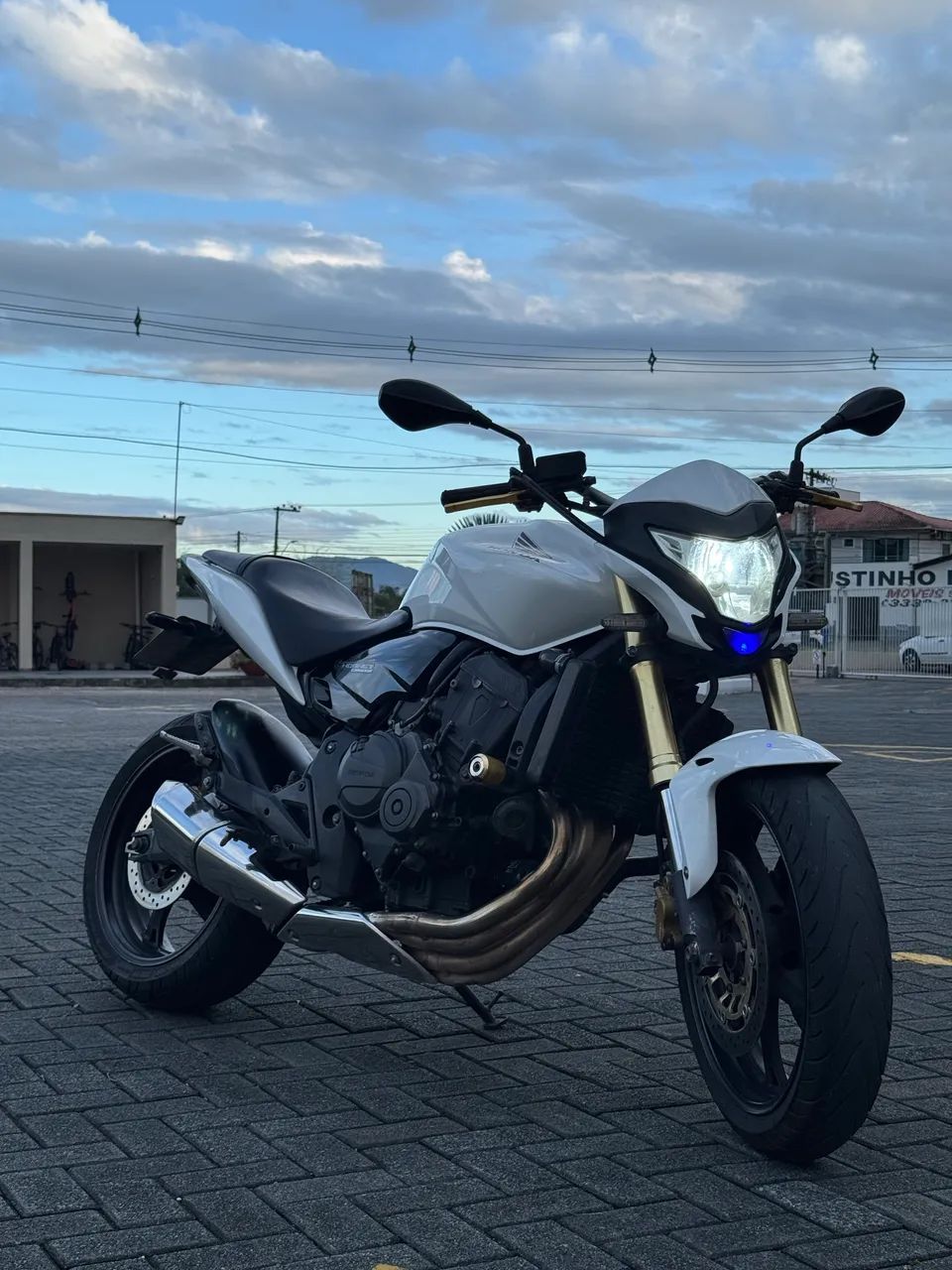 Hornet 2013 modelo 2014 