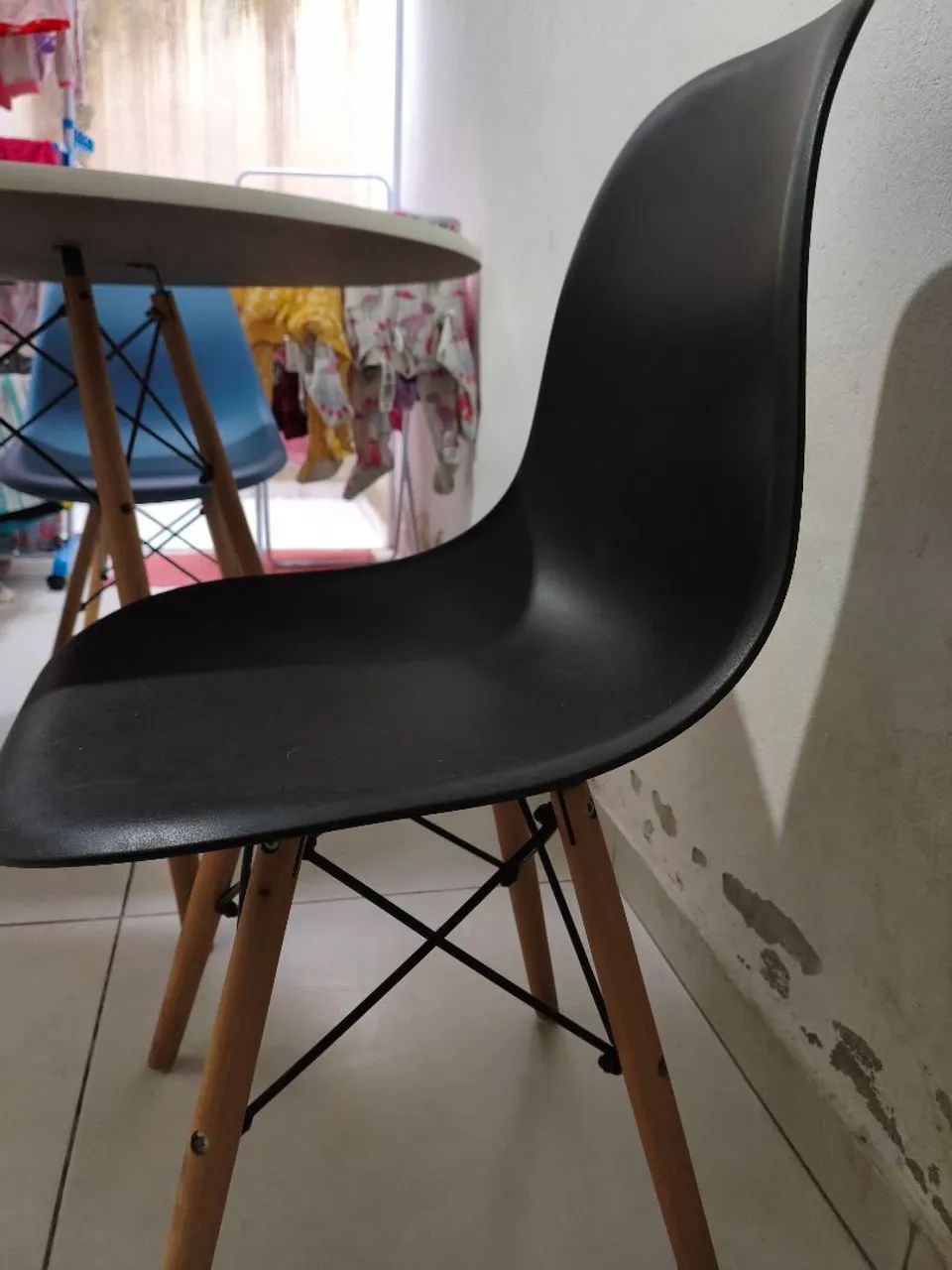 Cadeira Eames Eiffel com Base de Madeira - Preto<br> - Foto 2