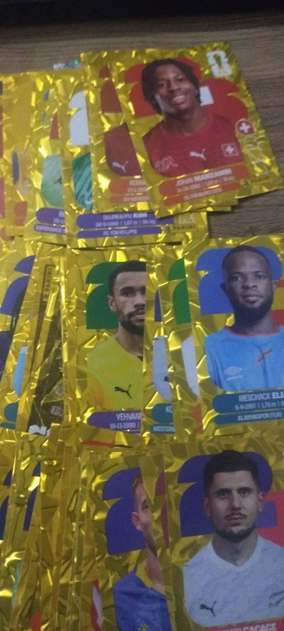 Figurinhas Gold Crumples 2026