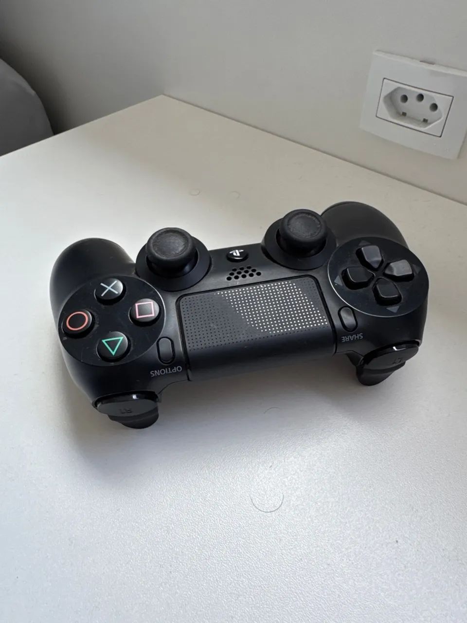Controle PS4 com defeito 