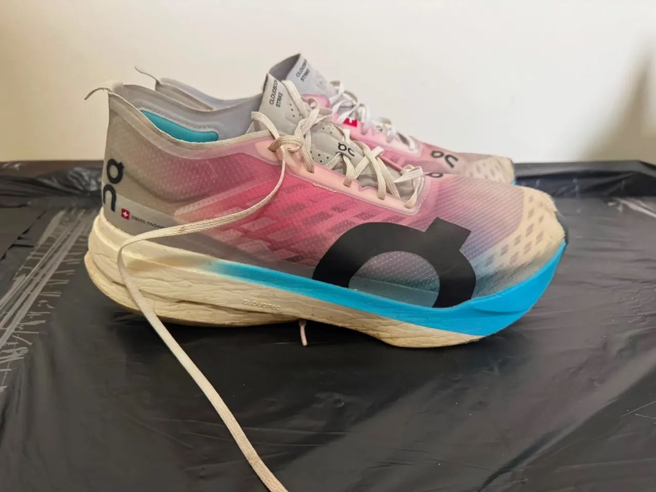 Tenis On cloudboom strike
