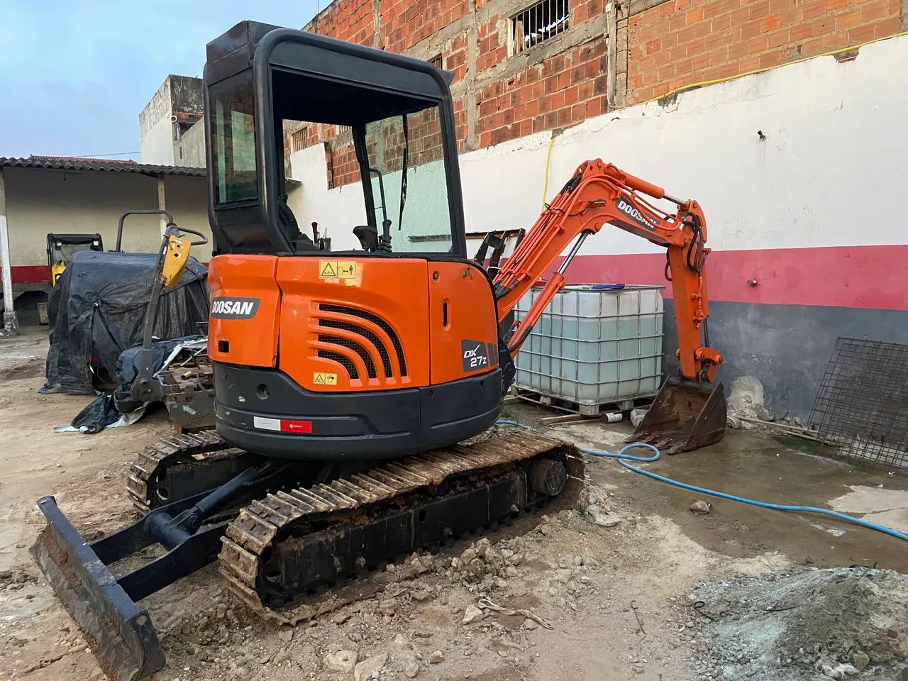 VENDO MINI ESCAVADEIRA DOOSAN  - Foto 4