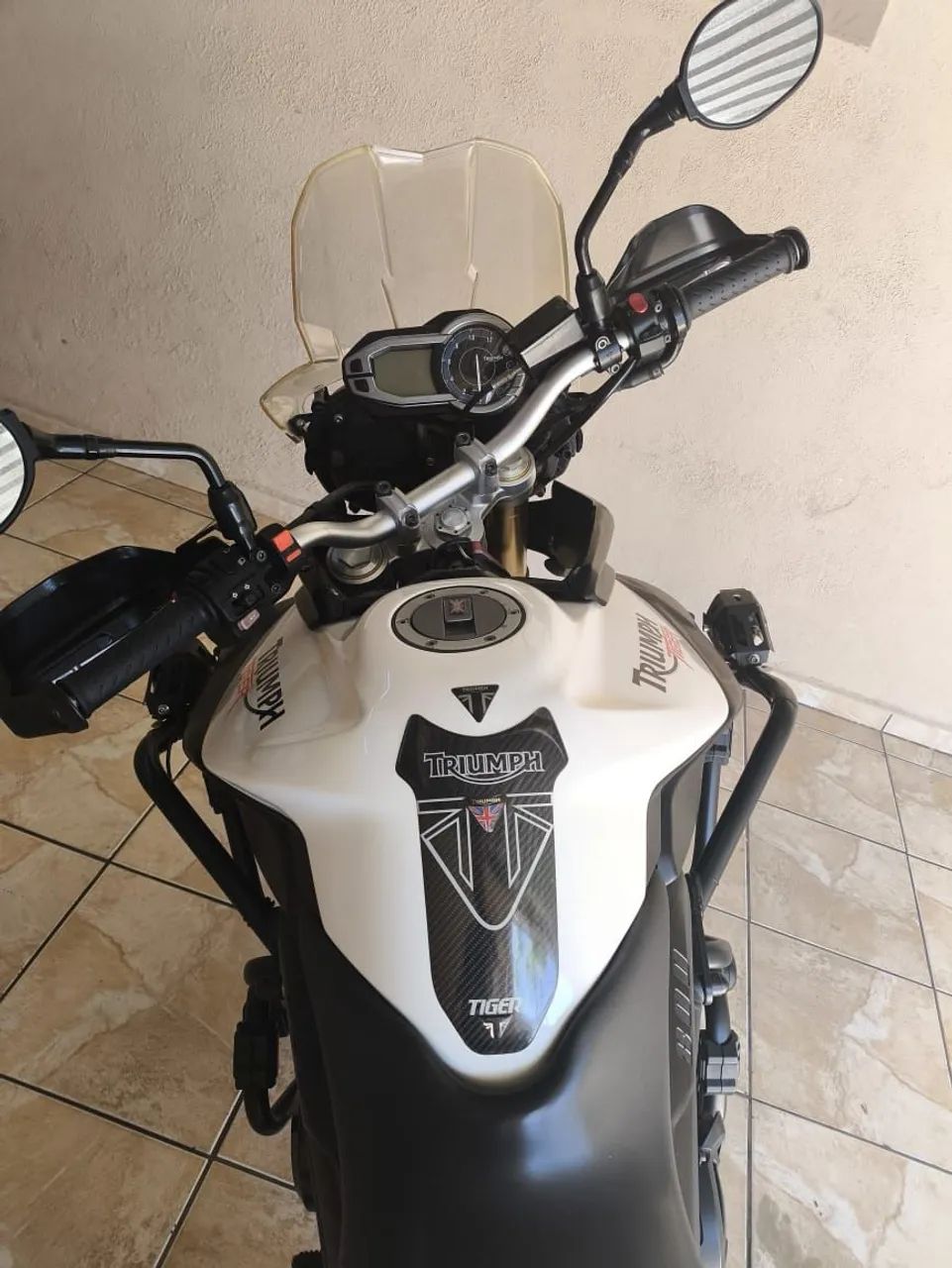 Tiger 800 impecável 