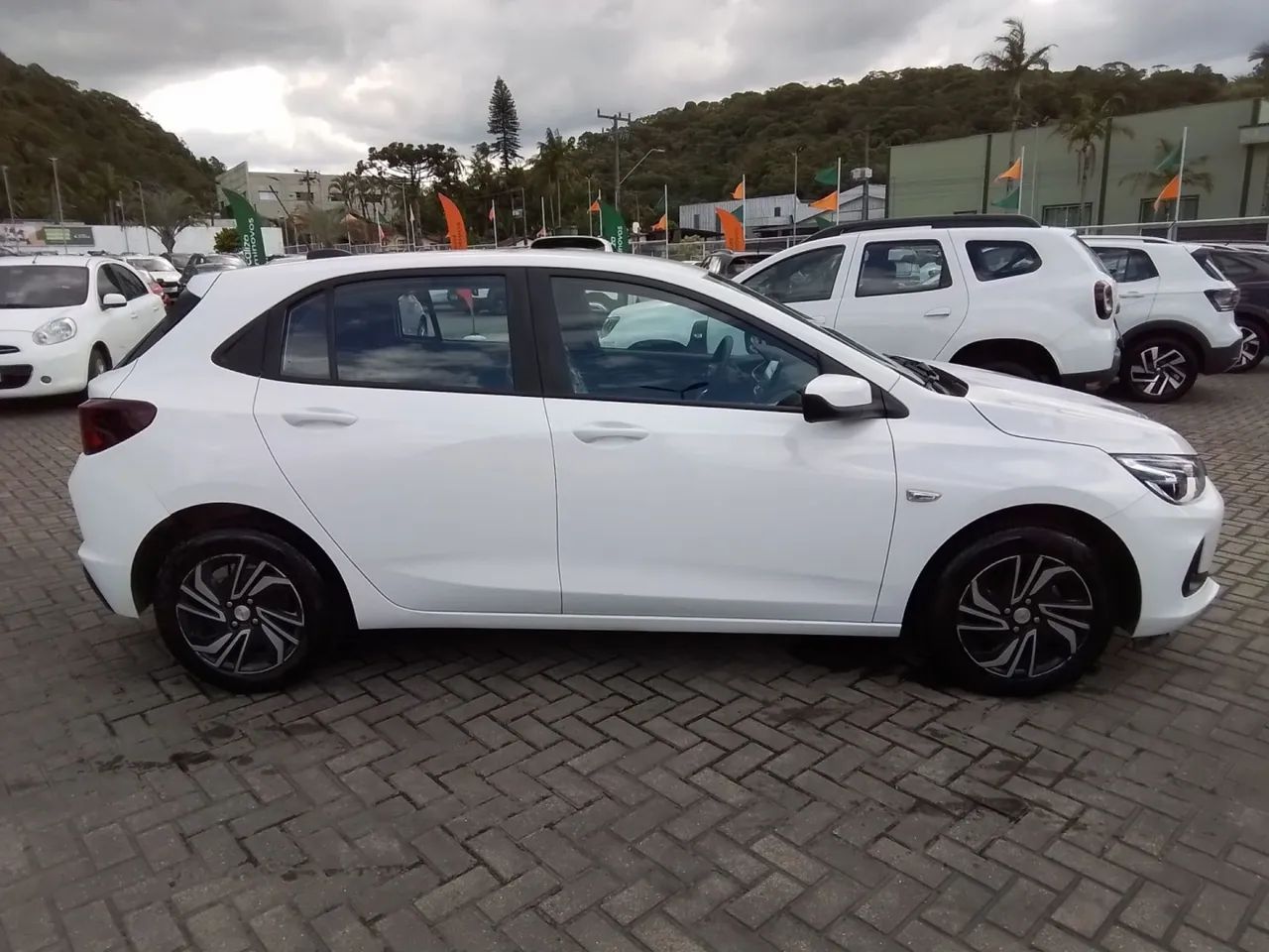 Chevrolet Onix Hatch LT 1.0 12V Flex Mec. 4P 2025 - Foto 4