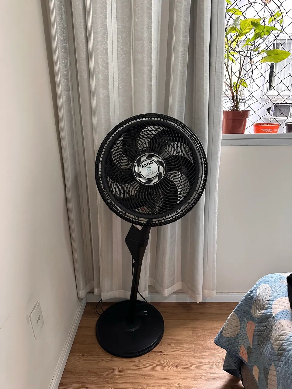 Ventilador com pedestal ARNO - Foto 2
