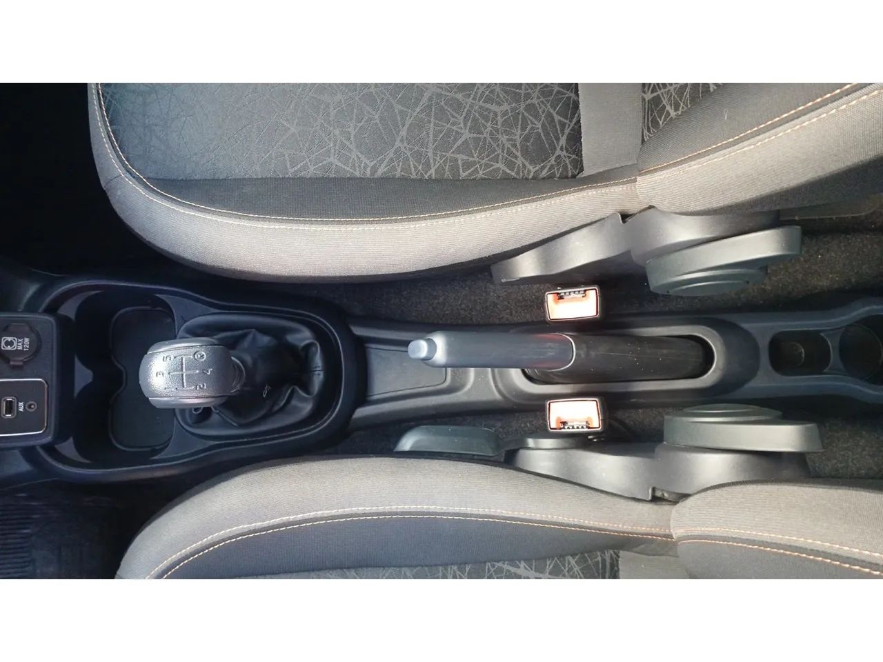 Fiat Mobi TREKKING 1.0 Flex 5p., foto 16 de 16