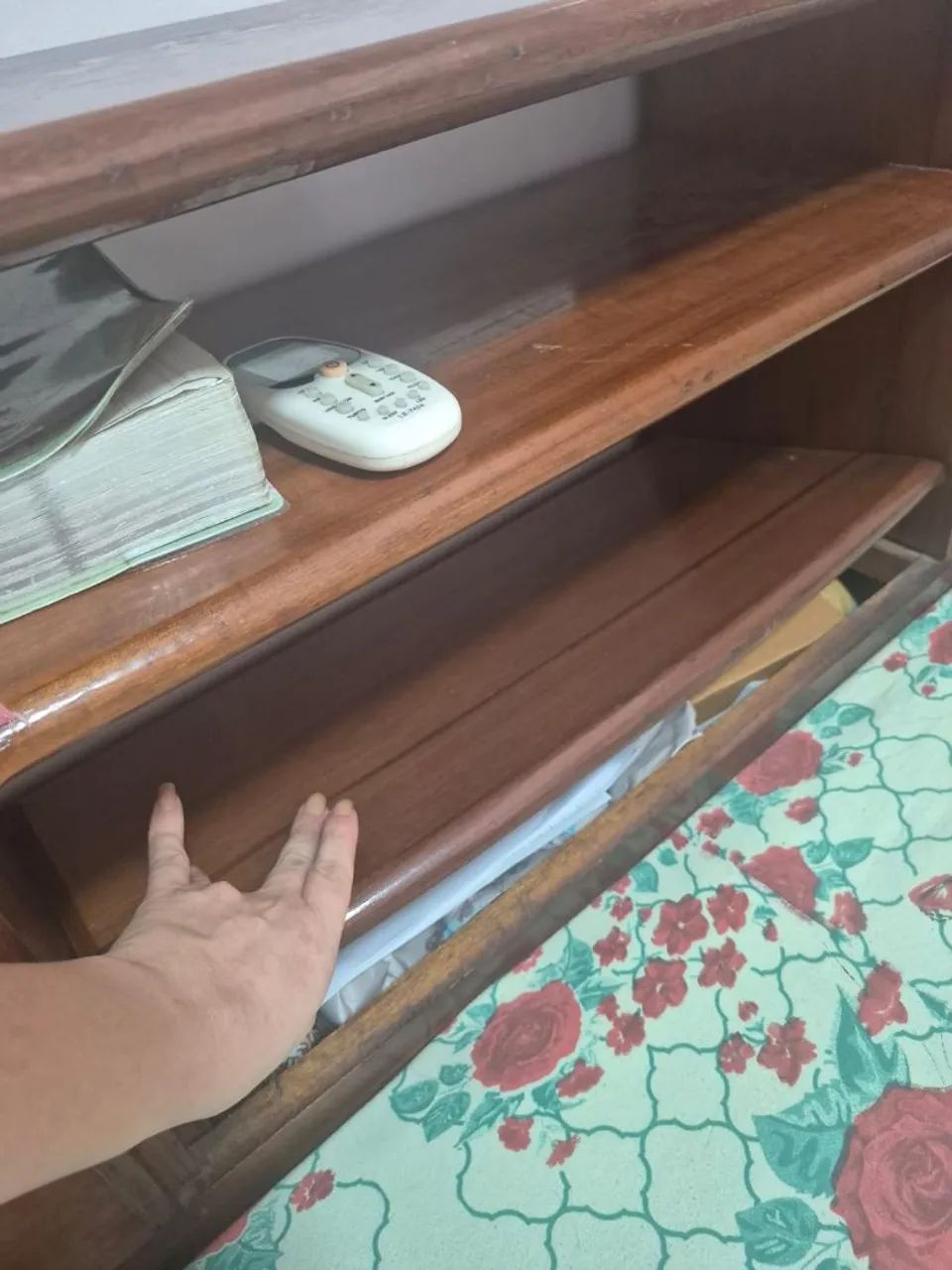 Cama de madeira com bancada - Foto 3