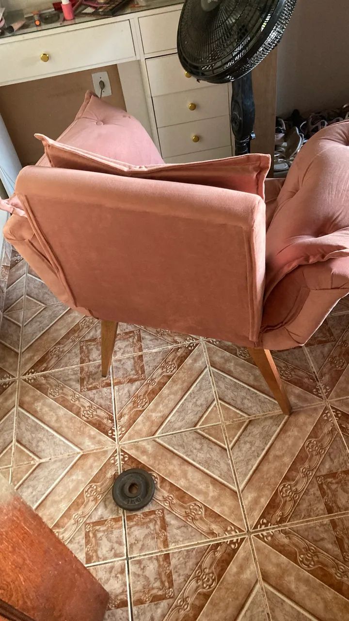 Poltrona de veludo rosa - Foto 3