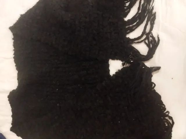 Echarpe de lã preta  - Foto 2