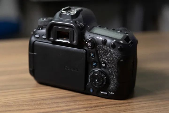 ? Canon EOS 6D Mark II - Full Frame - Super Conservada - Foto 5