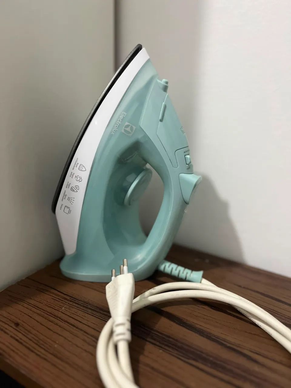 Ferro de Passar Electrolux 