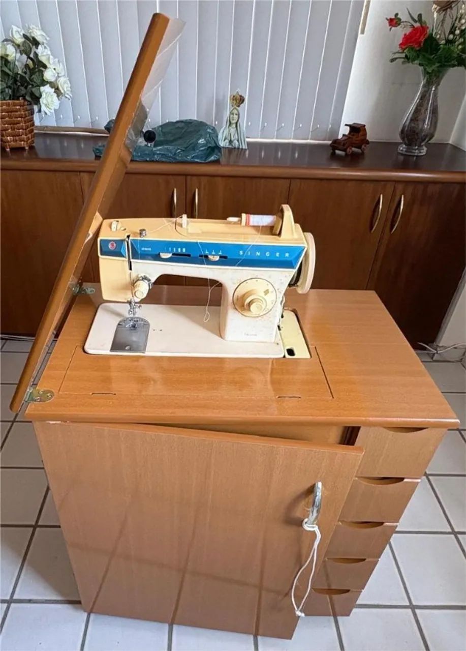 Máquina de costura Singer - Foto 2