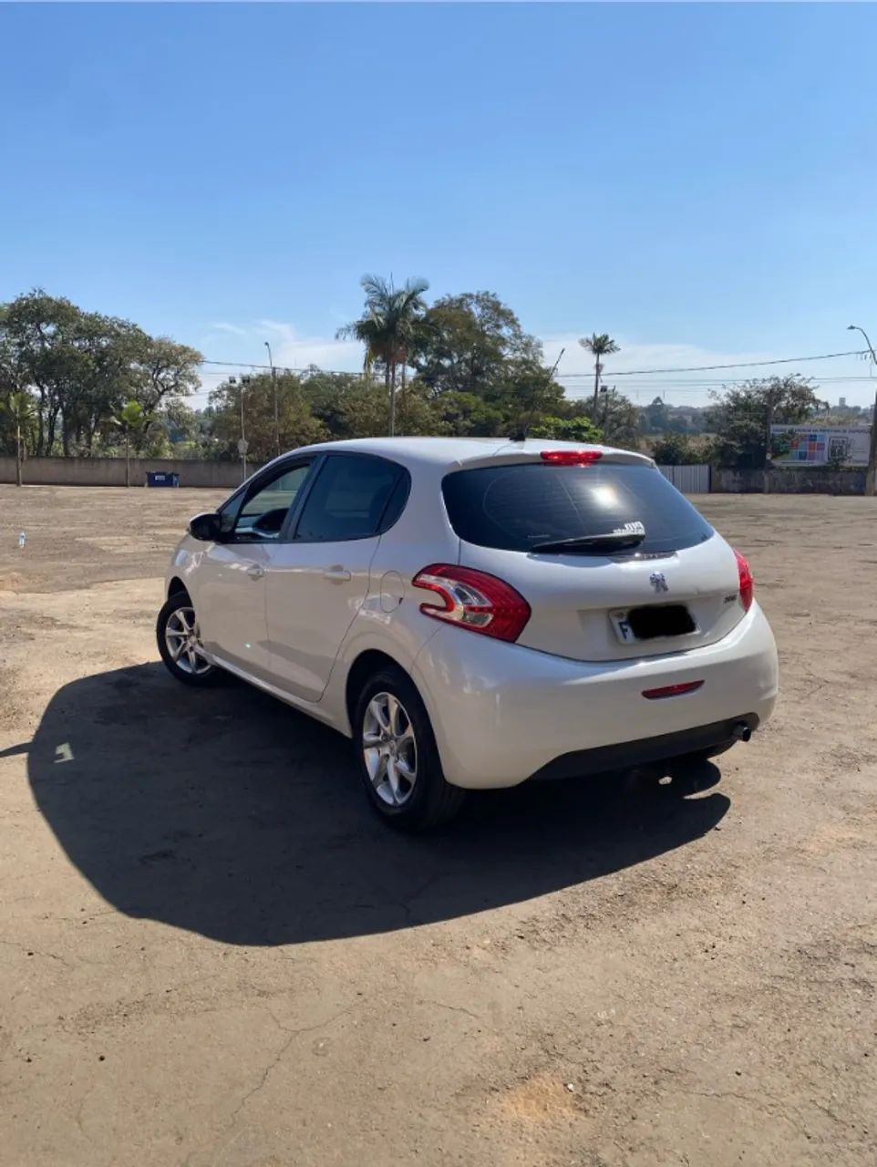 Peugeot 208 Active/active Pack 1.5 Flex 8V 5P 2015 - Foto 2