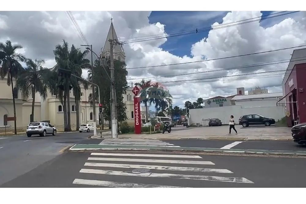 Aluguel - Sala Comercial Estratégica para área de da Saúde e Beleza no Centro de Araxá/MG - Foto 3