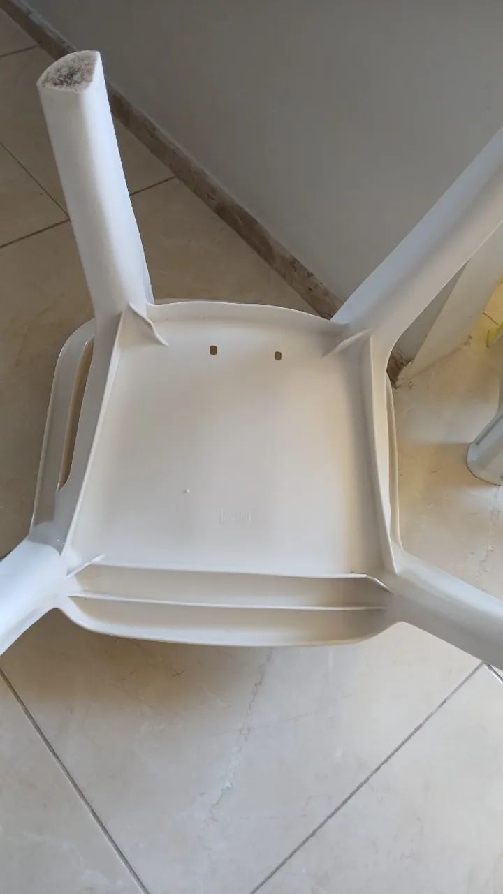 Cadeiras de plástico de braço branca  - Foto 2