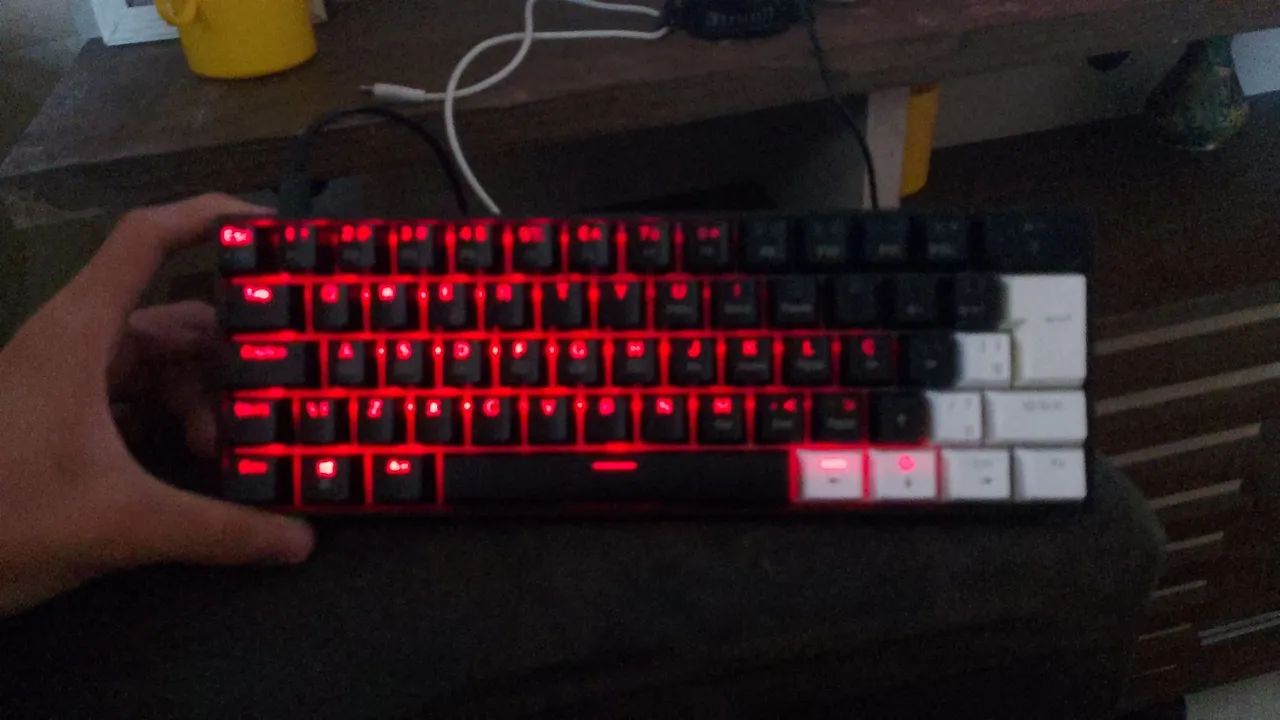 Vendo esse teclado tk61 em perfeito estado totalmente novo - Foto 2
