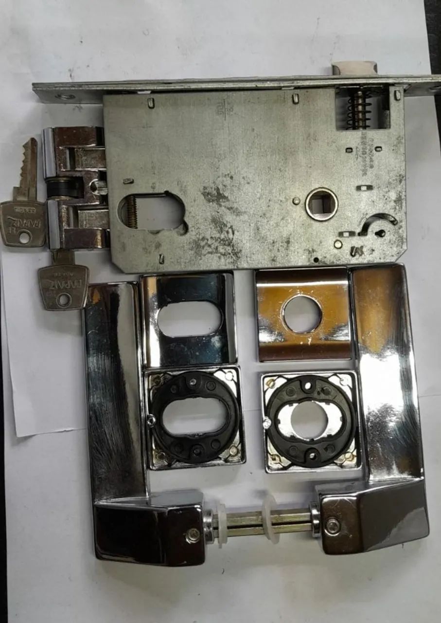 K.C　 5体セット Kit Ferramentas 5 em 1 Furadeira Parafusadeira Motosserra Chave