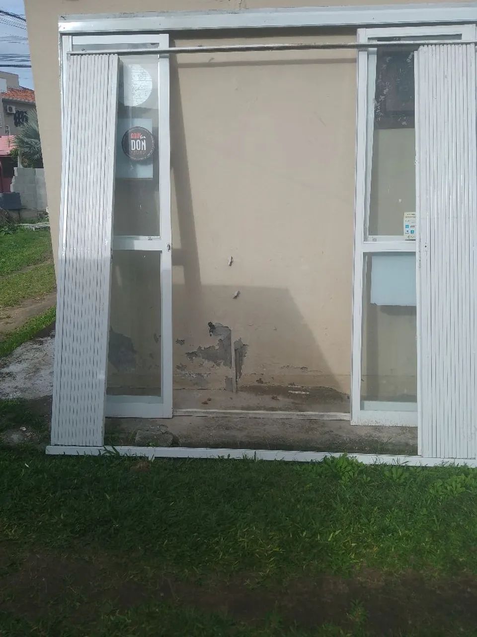 Porta com proteção 