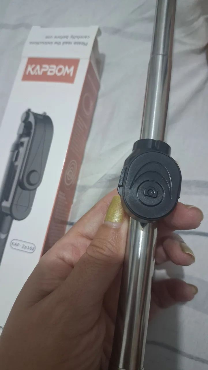 Tripé e bastão de selfie com bluetooth  - Foto 2