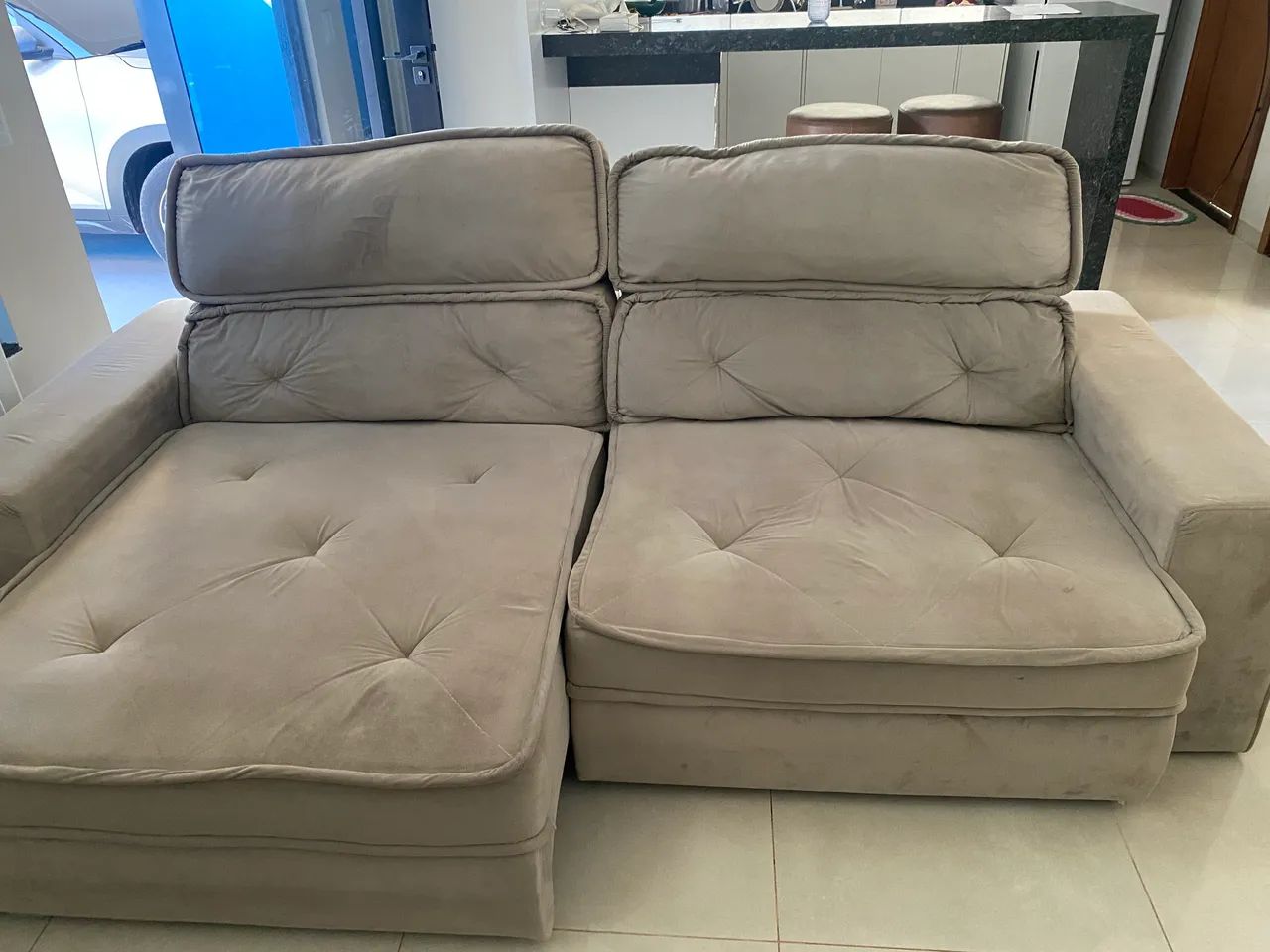 Sofá Reclinável e retrátil 