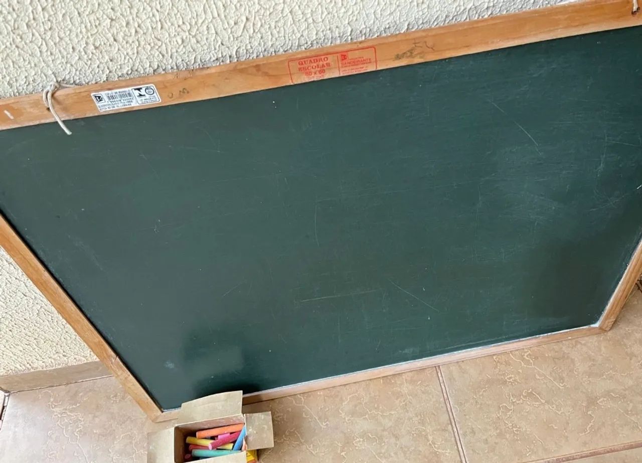 quadro negro / lousa escolar + caixa de giz - Foto 2