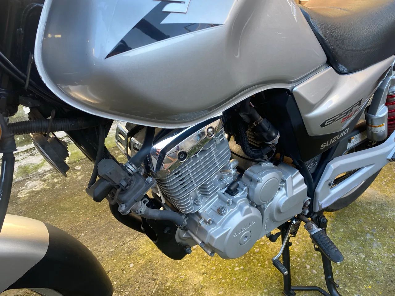 Suzuki gsr 150 - Foto 5