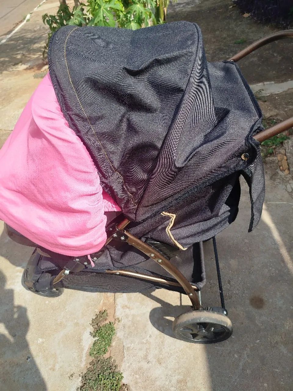 Carrinho + bebê conforto 