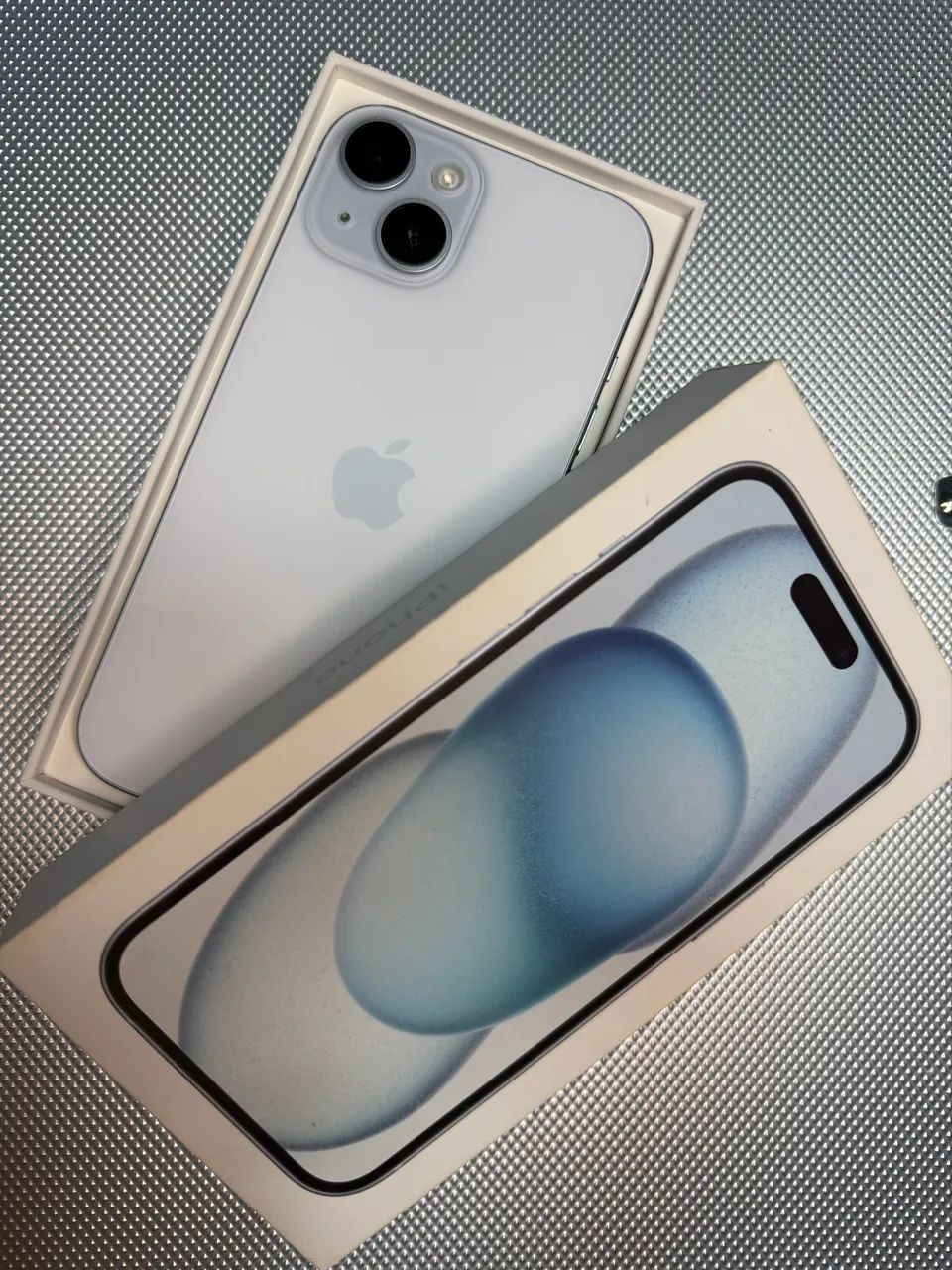 iPhone 15 - 128GB