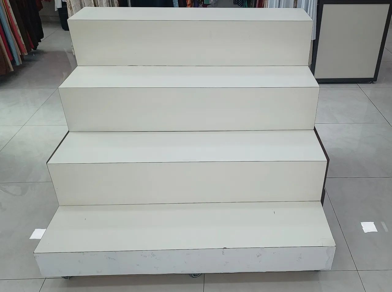 Escada expositora  - Foto 4