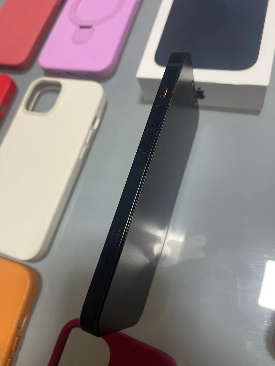 iPhone 13 128gb preto + capas - Foto 4