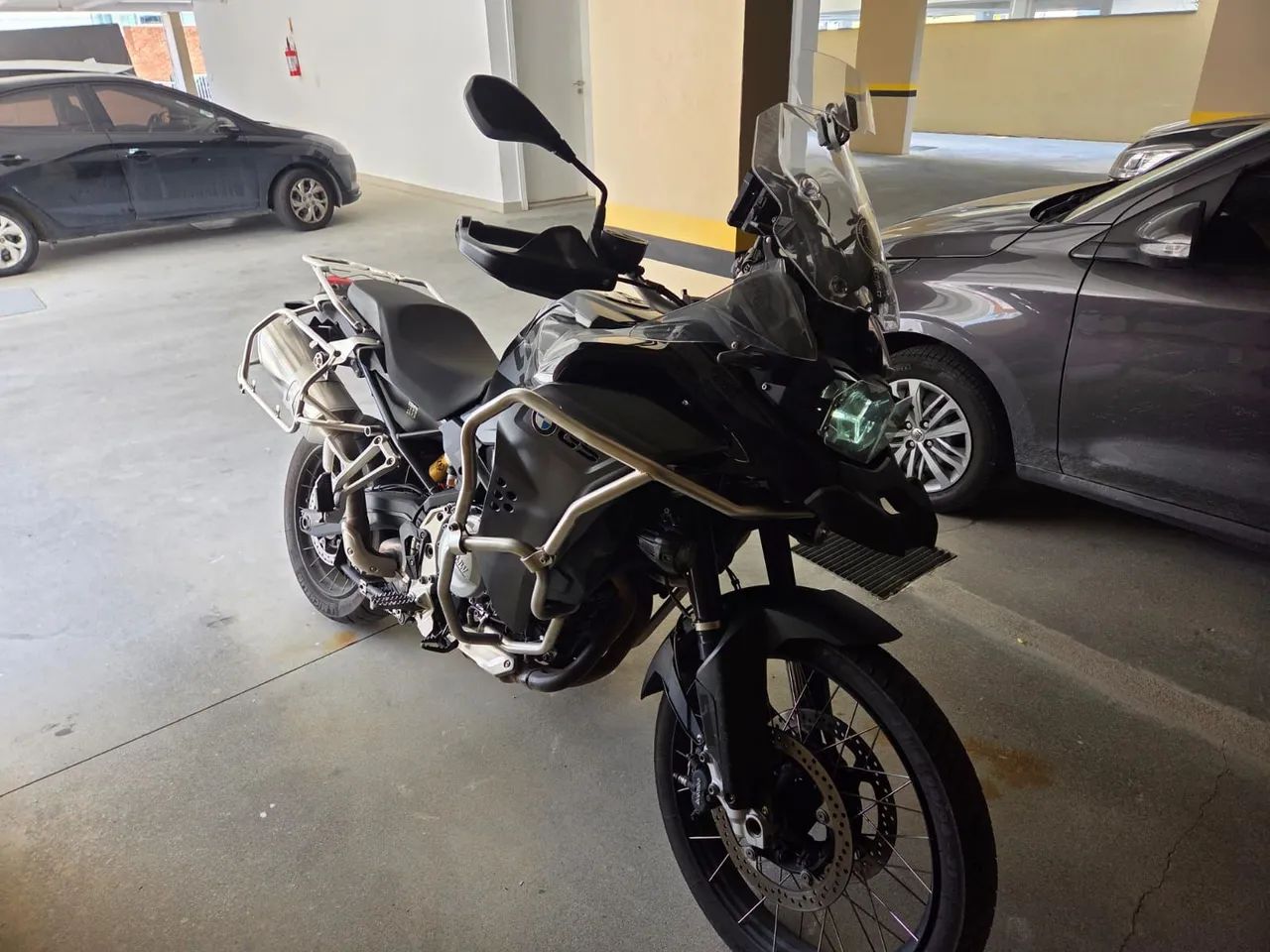 BMW F850 adventure Triple Black