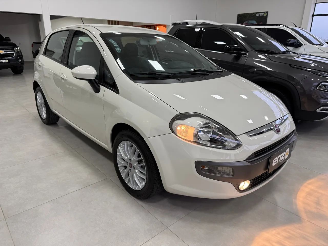 Fiat Punto Essence 1.6 Flex 16V 5P 2014 - Foto 4