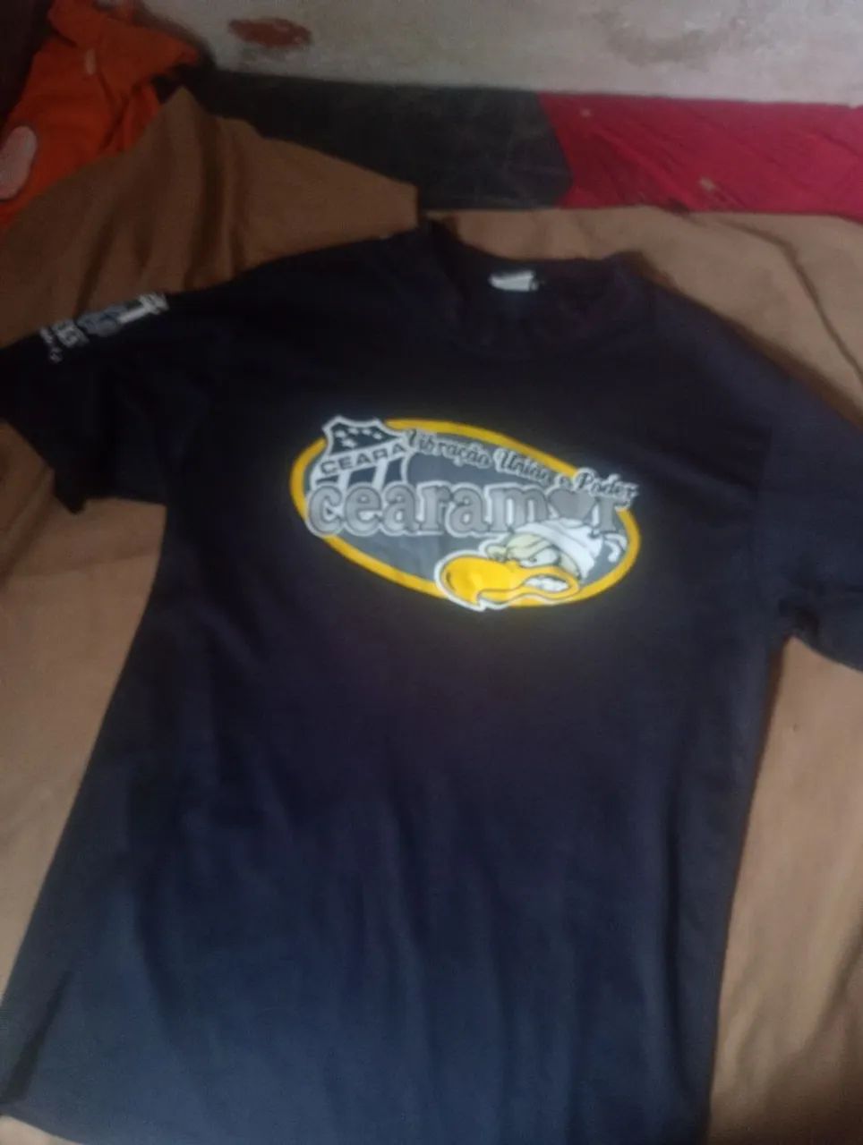 Vendo ou troco duas camisa 