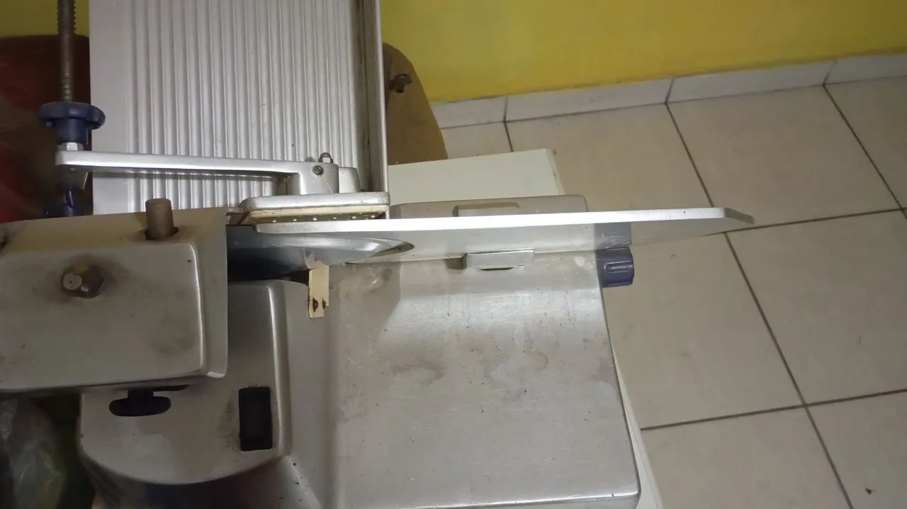 Máquina de cortar frios  - Foto 5