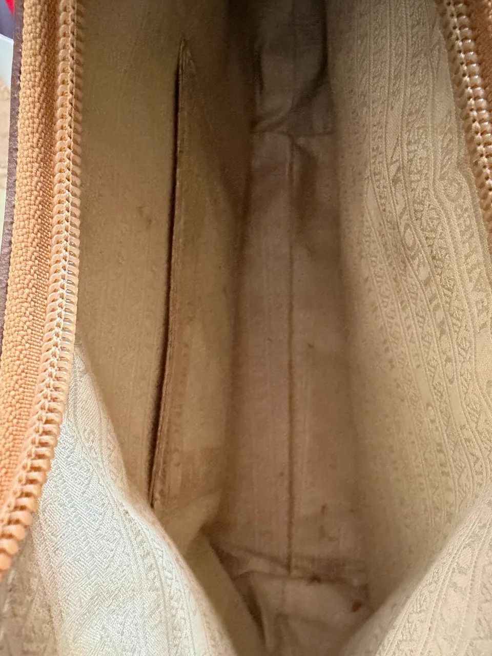 bolsa Victor Hugo original mostarda - Foto 3