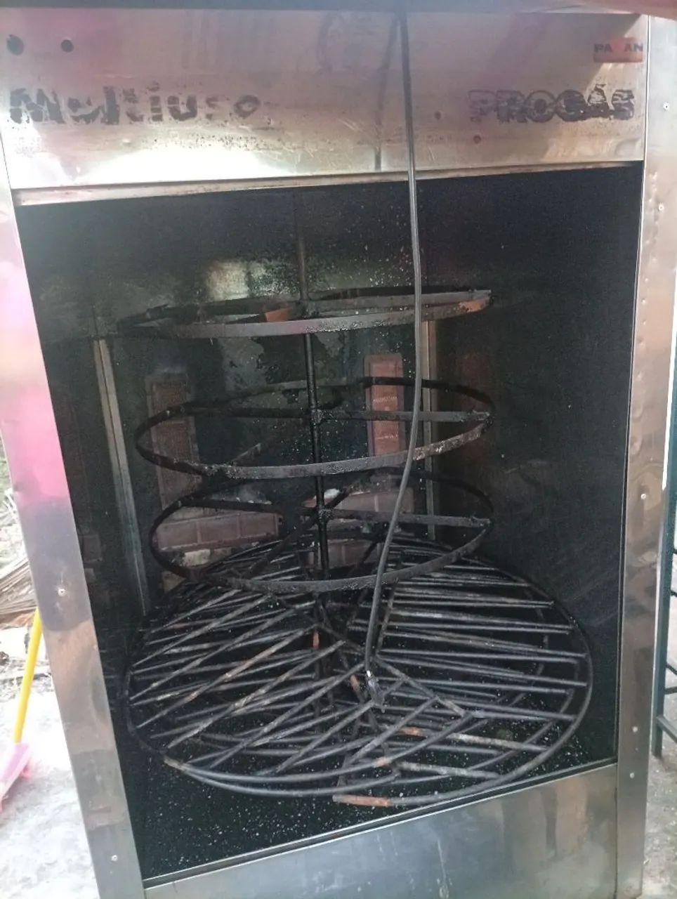 Máquina de assar frango