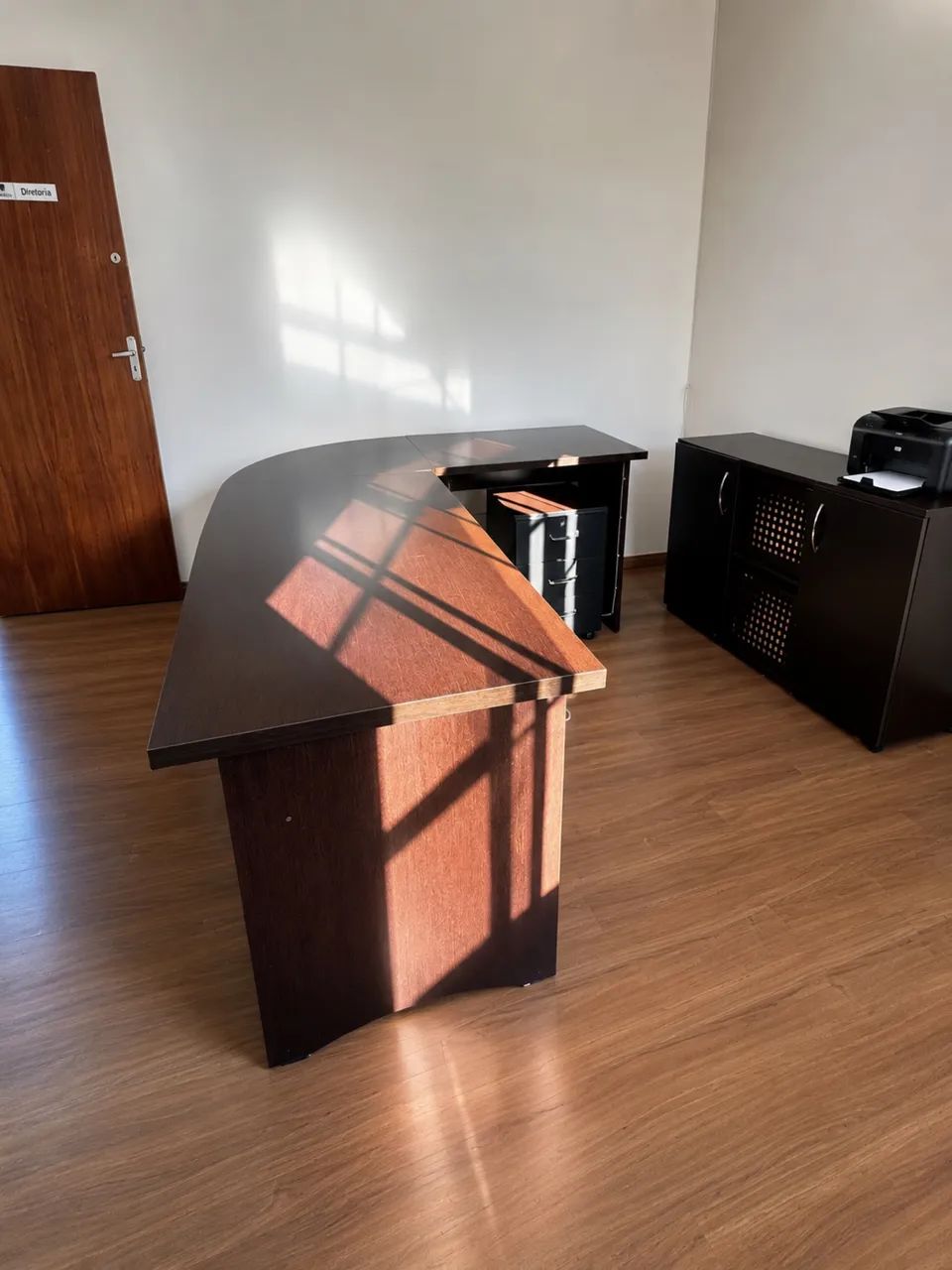 VENDO MESA EM L + BALCÃO  - Foto 2