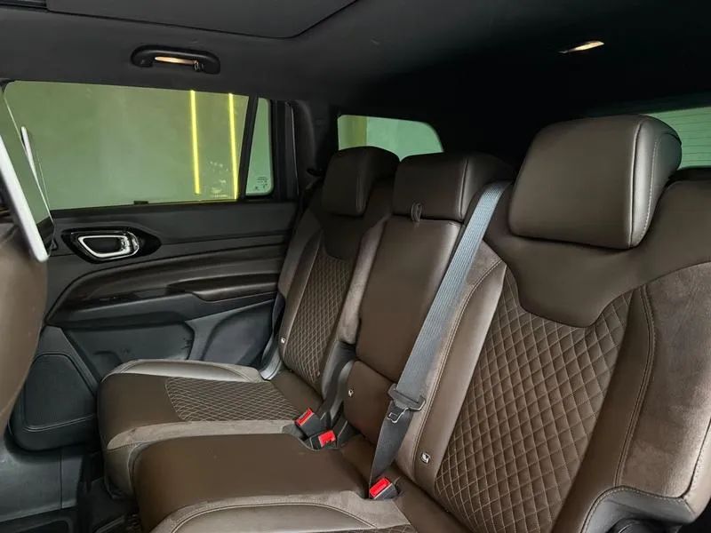 Jeep Commander Overl. TD380 2.0 4x4 Die. Aut., foto 12 de 17
