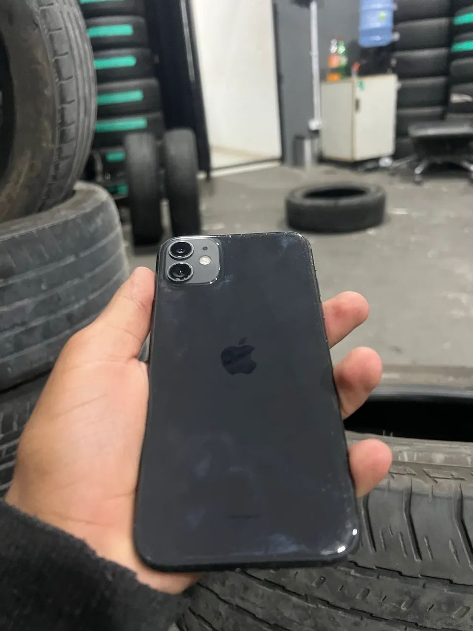 Vendo ou troco iPhone 11 - Foto 2