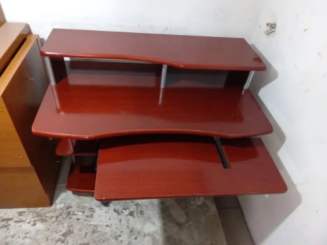 Mesinha de computador mogno - Foto 2