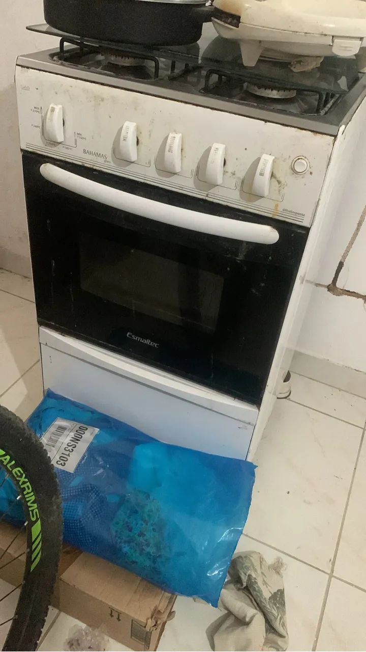 Fogão e sanduicheira 