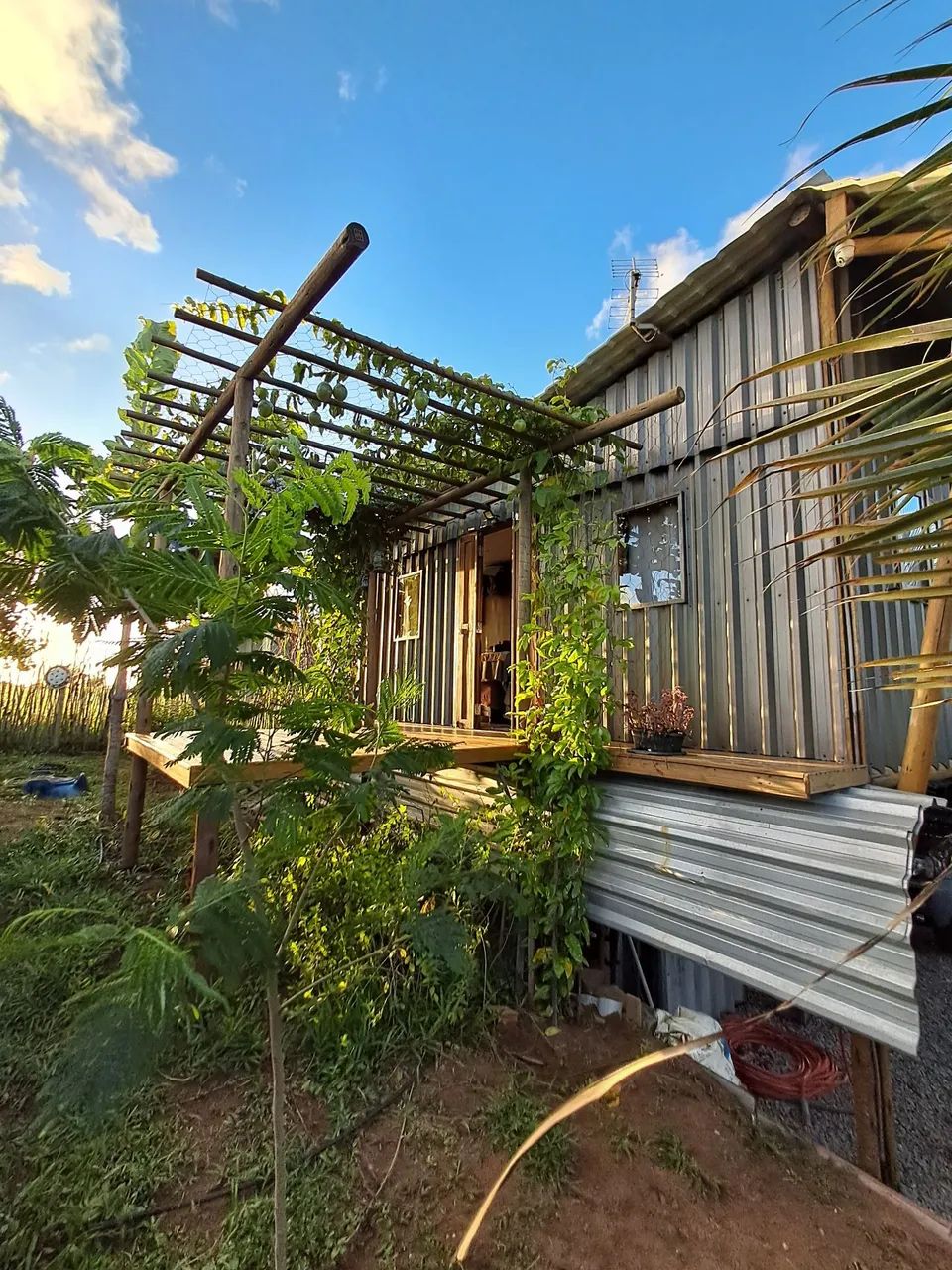 Casa tipo loft com terreno de 800 m em sibaúma,  com escritura e averbado em cartório.