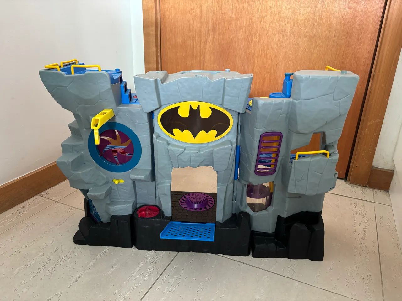 VENDO BAT CAVERNA - ÓTIMAS CONDIÇÕES  - Foto 3