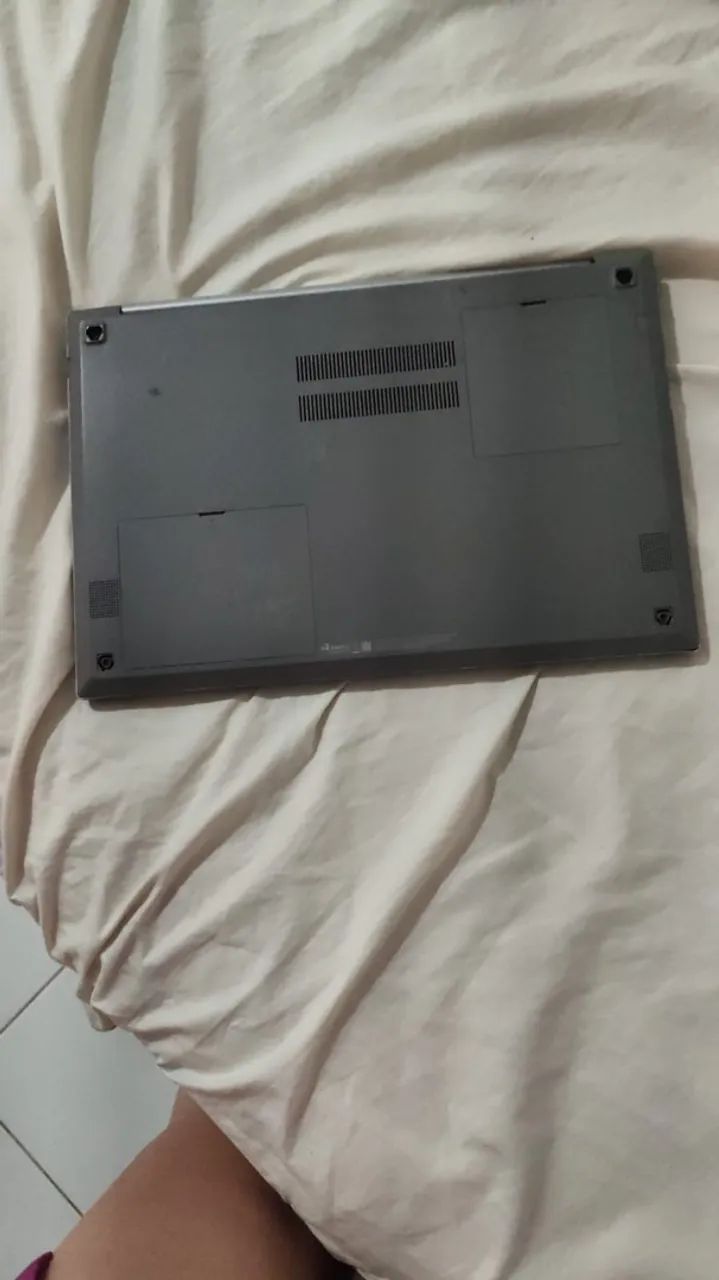 Vendo notebok Samsung na cor prata