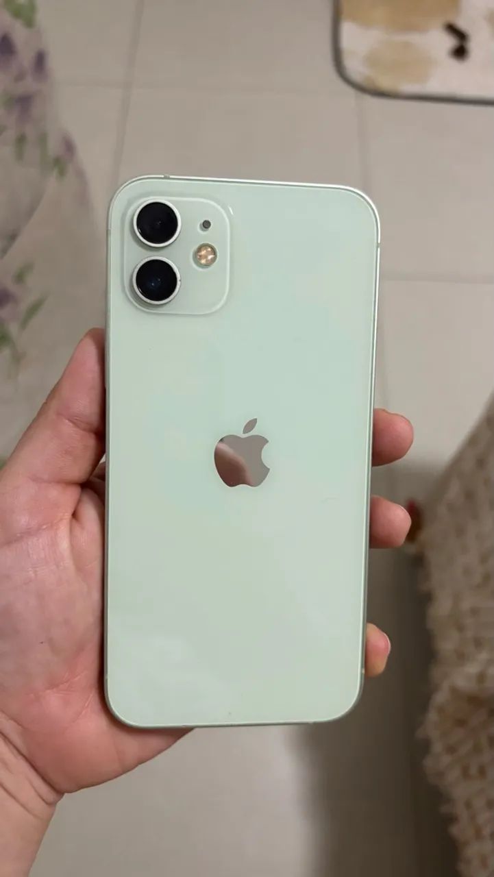 iPhone 12 