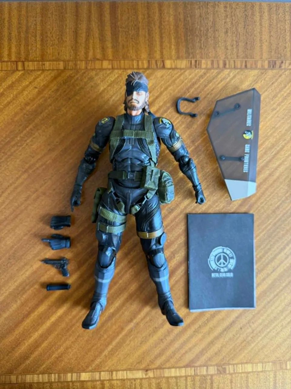 Snake Sneaking Suit (Metal Gear Solid Peace Walker) Play Arts Kai