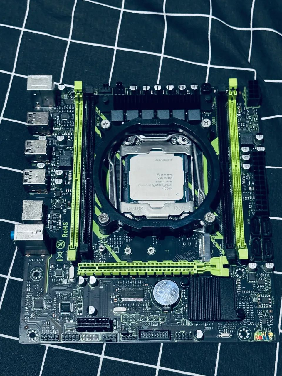 Vendo Placa Mãe modelo X99-P4 com Processador Xeon E5-2620 v3 