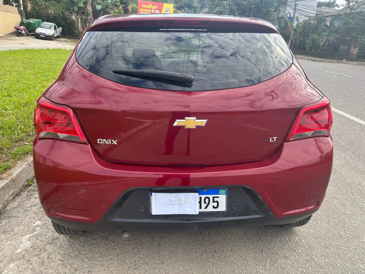 Chevrolet Onix Hatch LT 1.4 8V Flex Mec. 4P 2019 - Foto 2